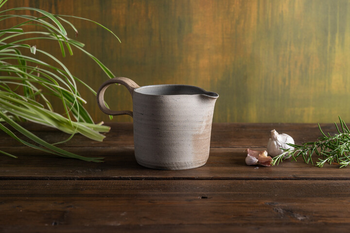 1 litre Handthrown Ceramic Stoneware Gravy Jug in Dark GreyBlue, Pale