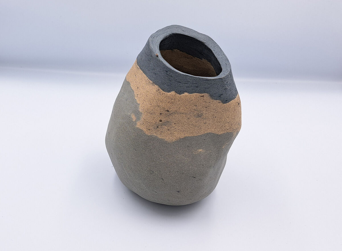 Large Vessel Blue & Beige Large Vessel Blue & Beige
