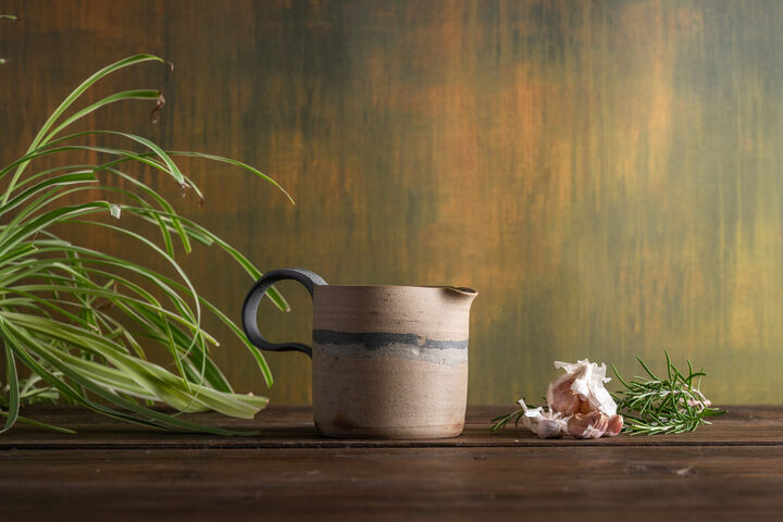 LE Large Gravy Jug Sandy Beige