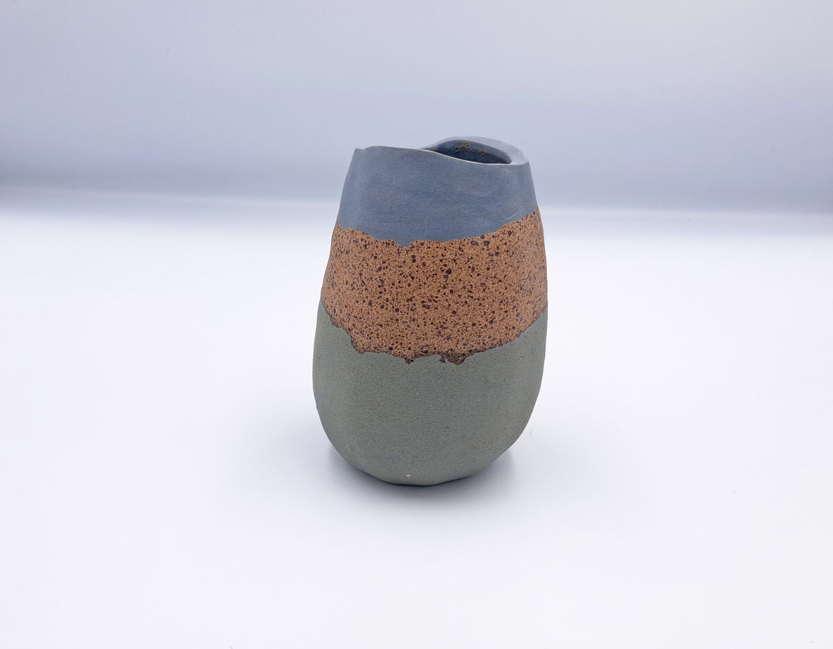 Medium Vessel Blue & Flecked Side