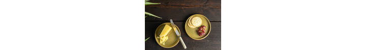 A Set of Two Tea Plates
