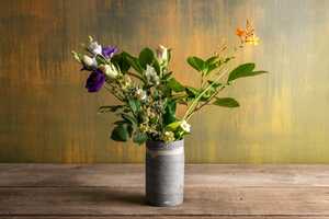 Stoneware Ceramic vase with flowers