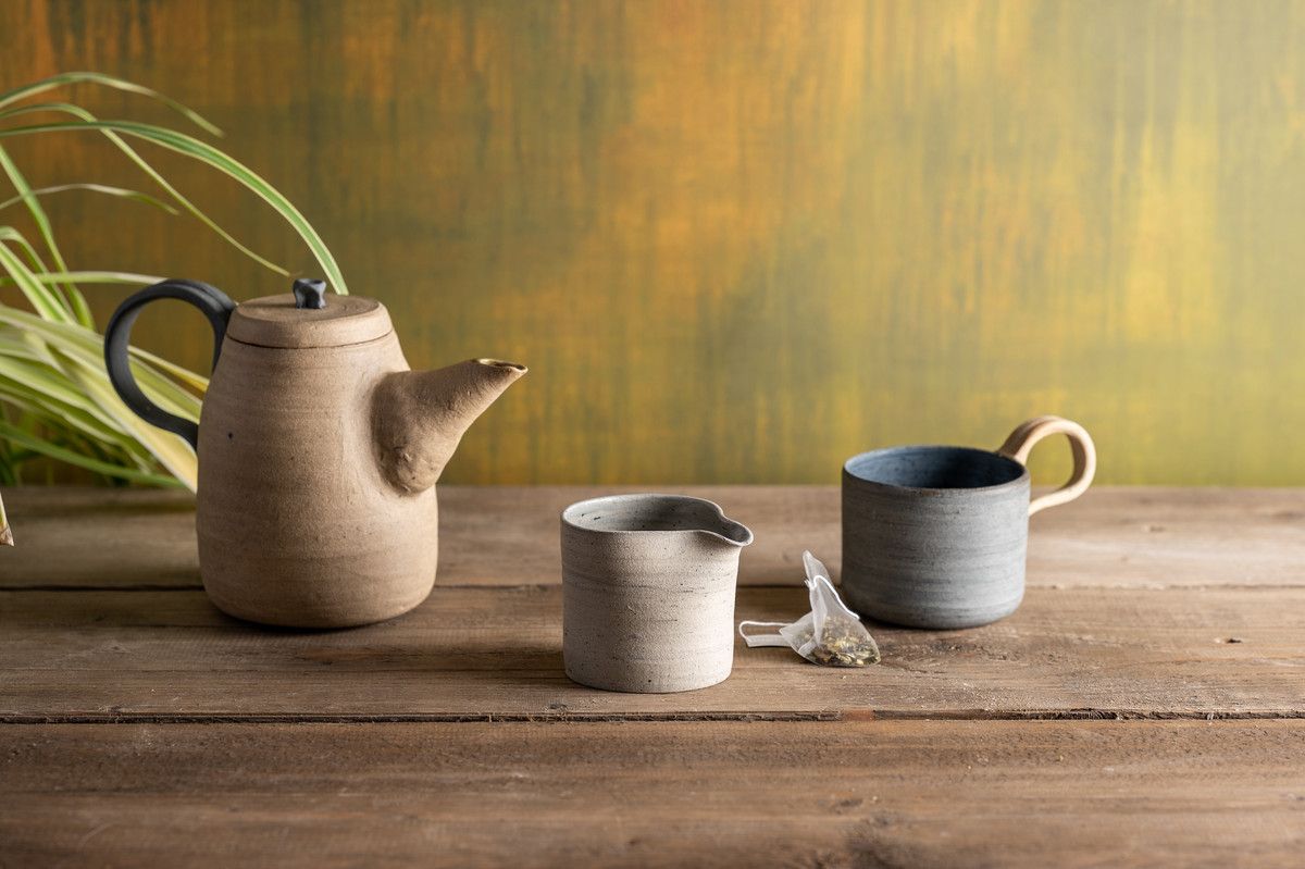 Large Pourer - Pale Grey-Blue