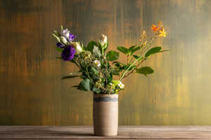 Stoneware Ceramic vase with flowers
