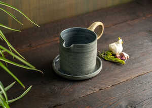Gravy Boat and Drip Plate