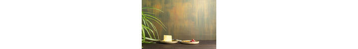 A Set of Two Tea Plates