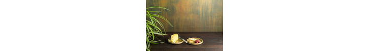 A Set of Two Tea Plates