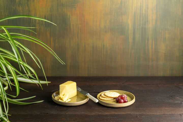 A Set of Two Tea Plates
