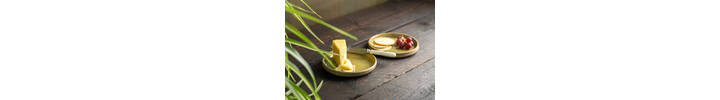 A Set of Two Tea Plates