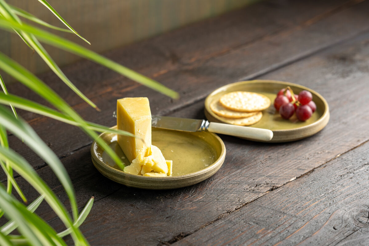 A Set of Two Tea Plates