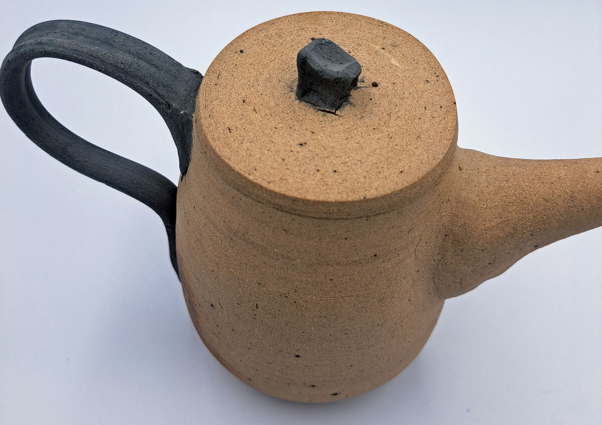 Example of Crack in Lid